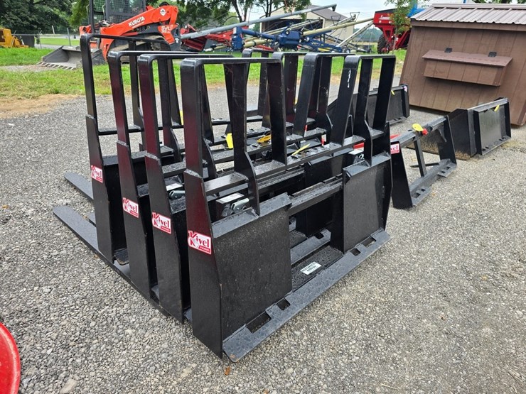 new-kivel-4200-lb.-skidloader-forks-image-1