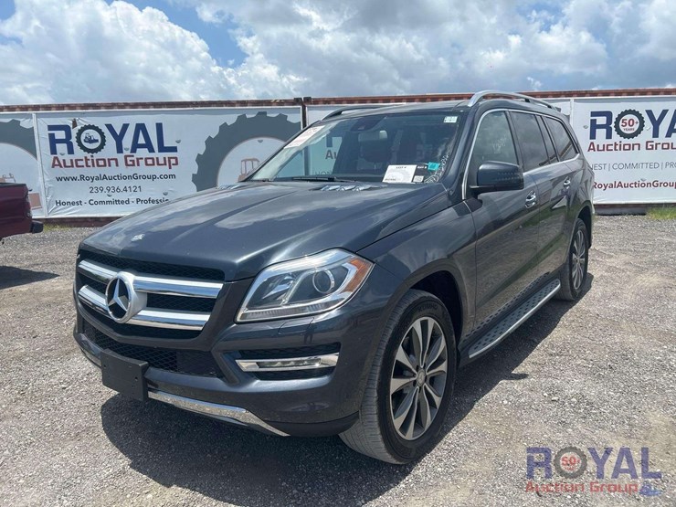 2016-mercedes-benz-gl450-image-1