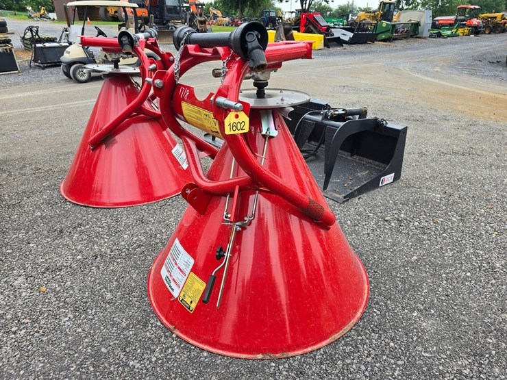 new-power-line-500-metal-3pt.-spin-spreader-image-4