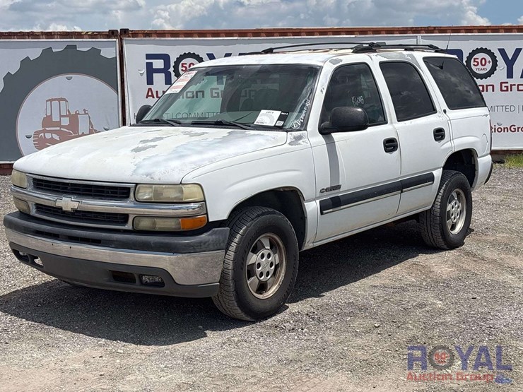 2001-chevrolet-tahoe-image-1