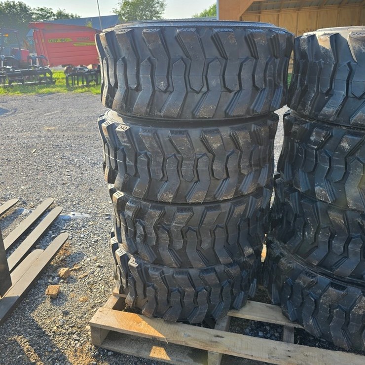 New 4-12-16.5 Forerunner Skidloader Tires