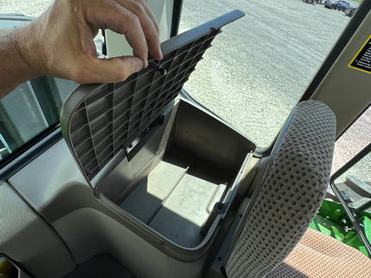 2017-john-deere-9570r-image-83