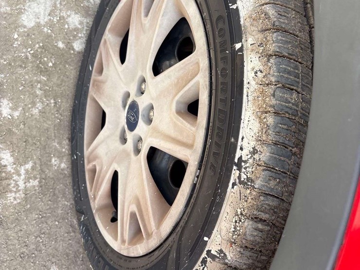 2015-ford-escape-image-29