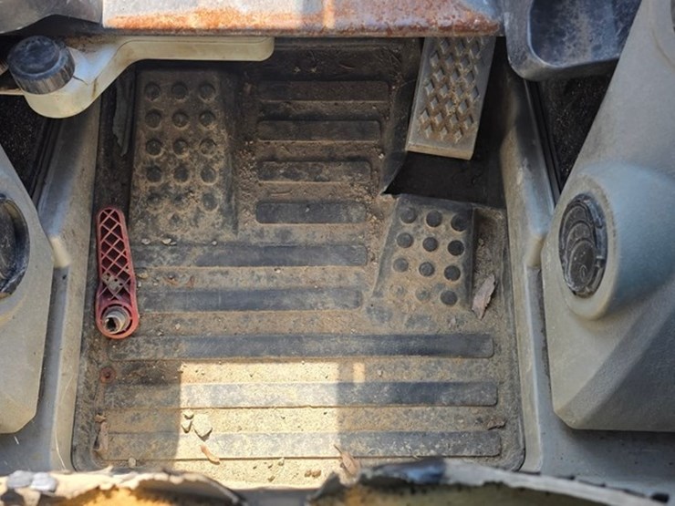 2012-caterpillar-272c-image-49