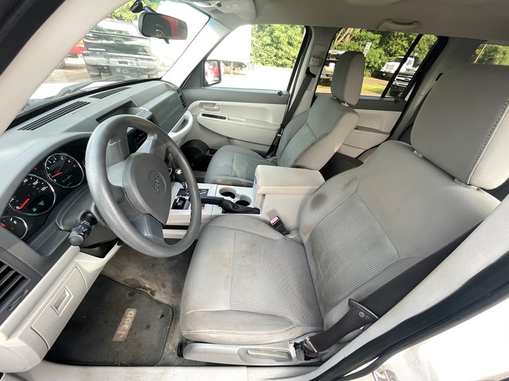 2008-jeep-liberty-sport-image-50