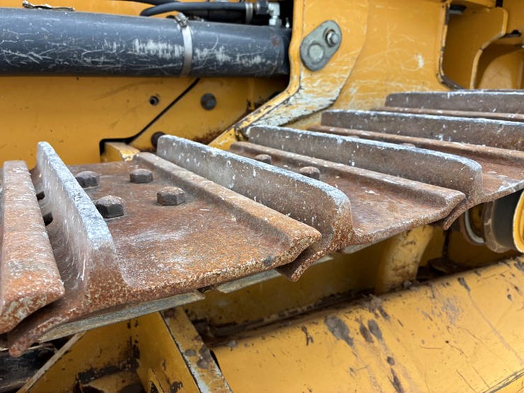 2022-john-deere-450-image-50