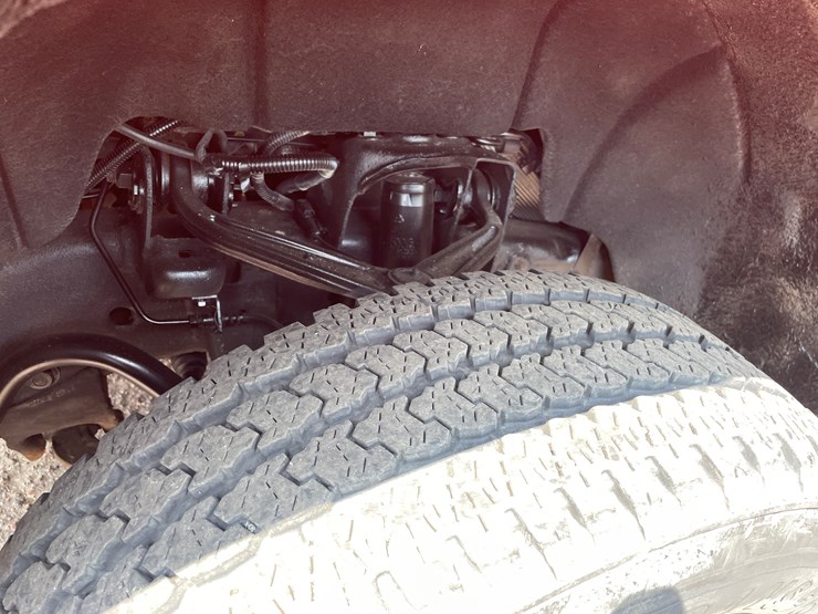2019-chevrolet-silverado-2500-image-27