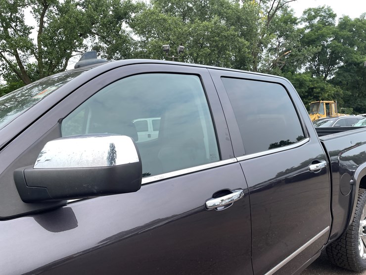 2016-chevrolet-silverado-image-16
