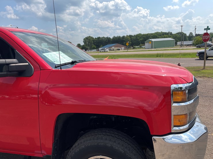 2019-chevrolet-silverado-2500-image-12