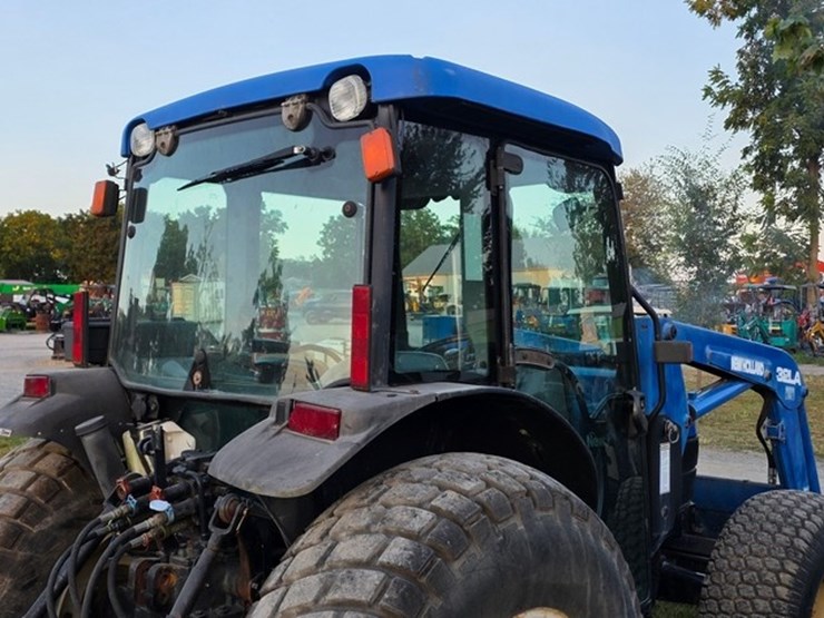 new-holland-tn70d-image-18