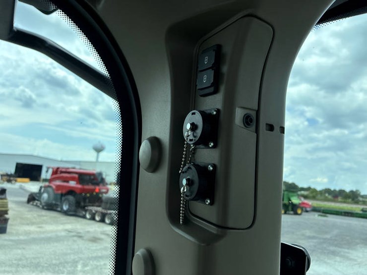 2021-john-deere-8rx-310-image-103
