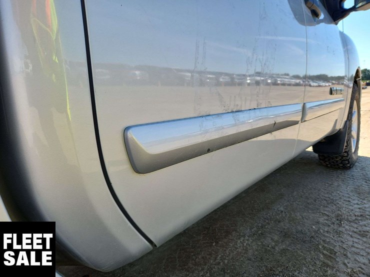 2015-nissan-titan-image-29