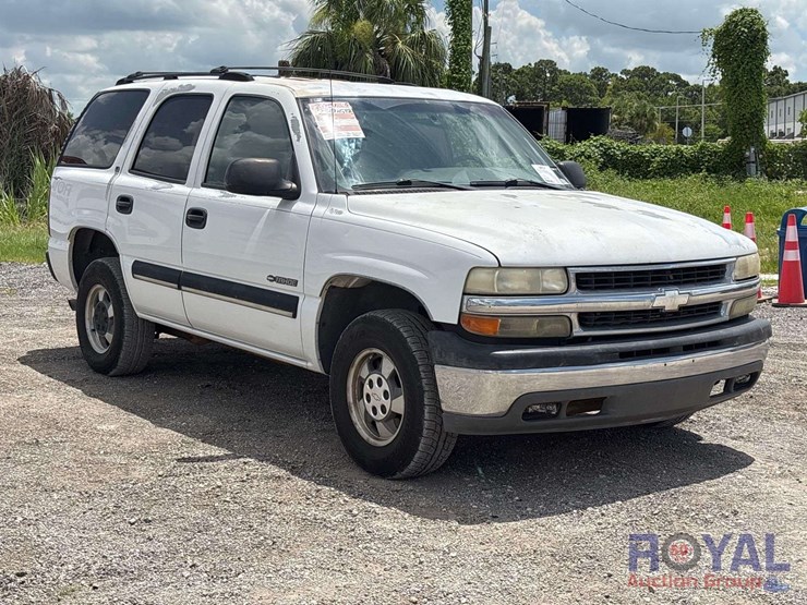 2001-chevrolet-tahoe-image-2