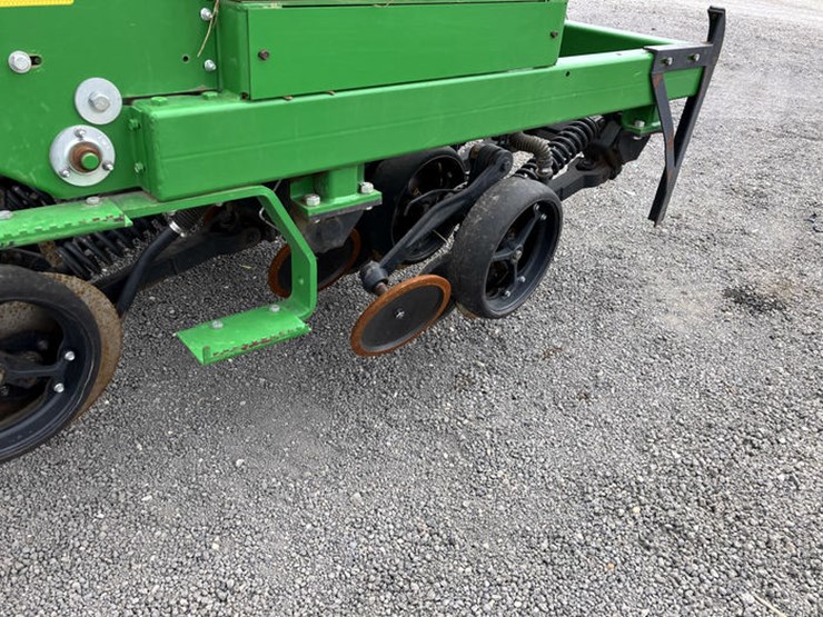 john-deere-1590-image-10