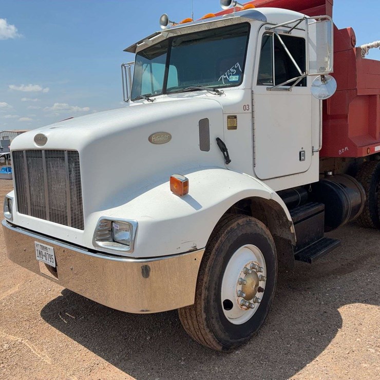 2000 PETERBILT 330