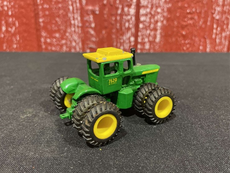john-deere-7520-image-6