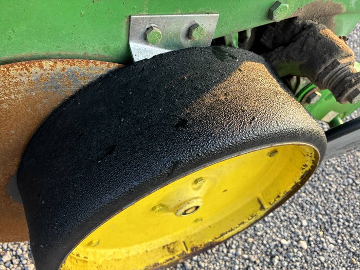 john-deere-7000-image-38