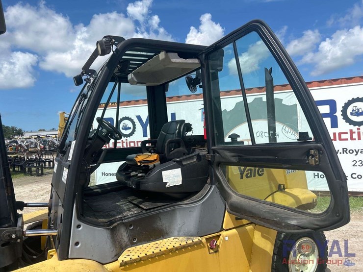yale-veracitor-135vx-yale-12,150lb-forklift-image-9