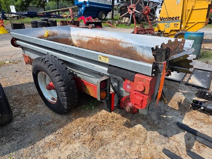 agco-s150-manure-spreader-image-3