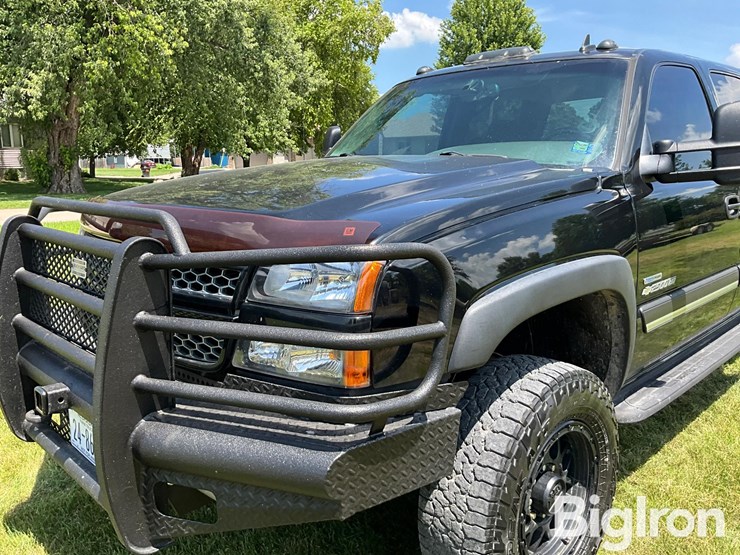 2006-chevrolet-silverado-2500-image-9