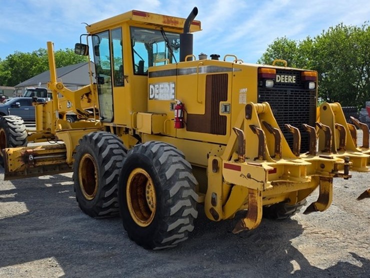 2001-deere-670c-image-4