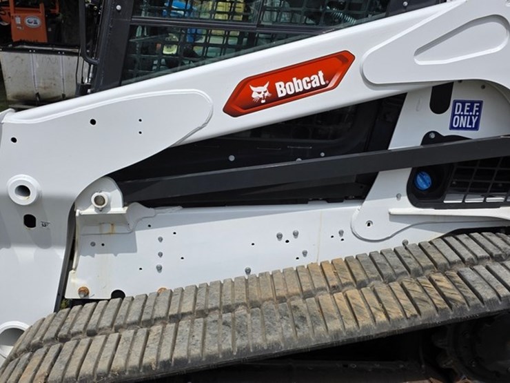 2023-bobcat-t770-image-28