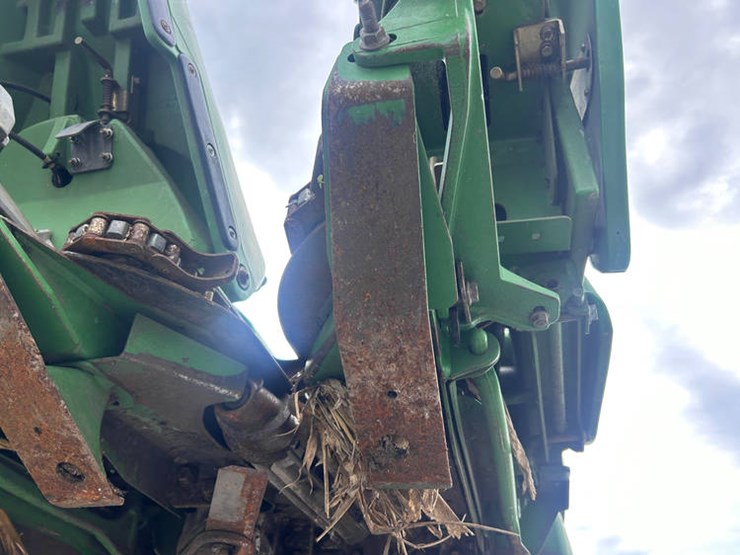 2011-john-deere-608c-image-35