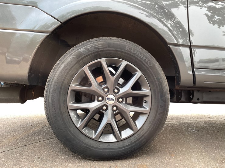 2017-ford-expedition-limited-image-26