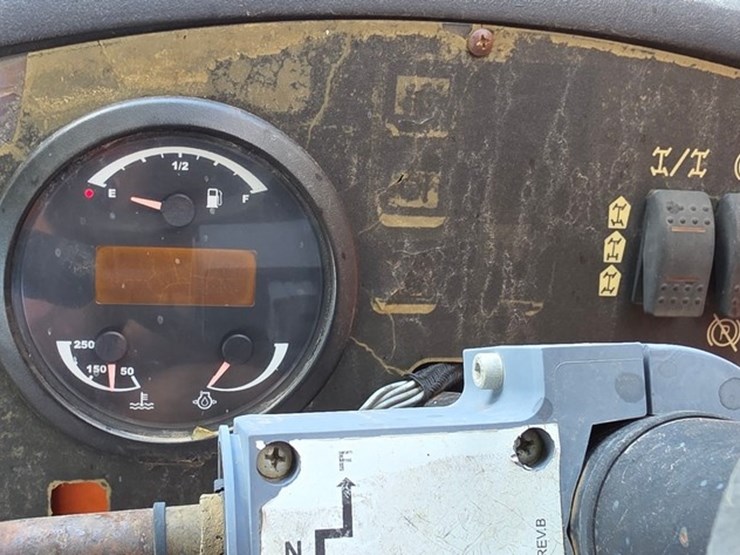 2013-jlg-g9-43a-image-49