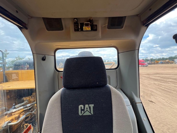 2017-caterpillar-336fl-image-45