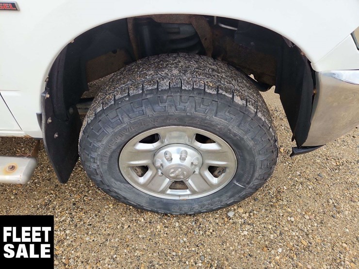 2015-ram-3500-slt-image-20
