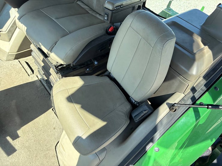 2020-john-deere-8rx-410-image-95