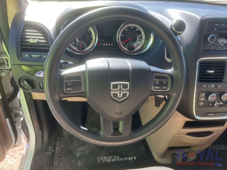 2013-dodge-grand-caravan-se-image-10