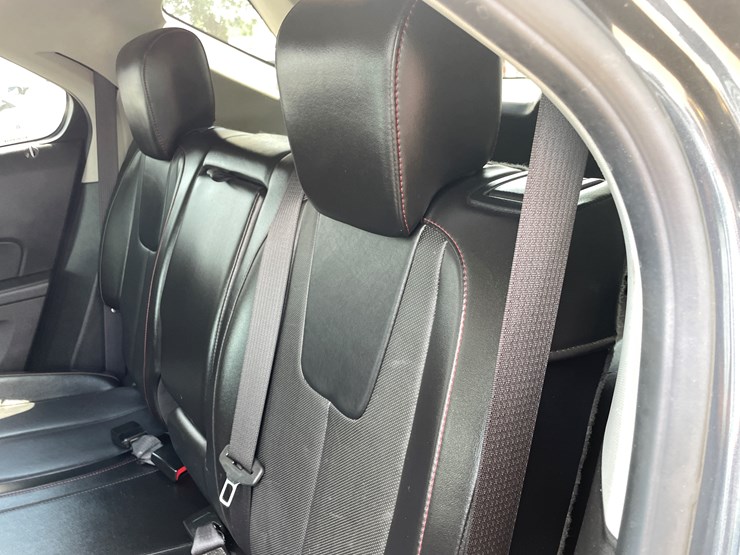 2010-chevrolet-equinox-image-77