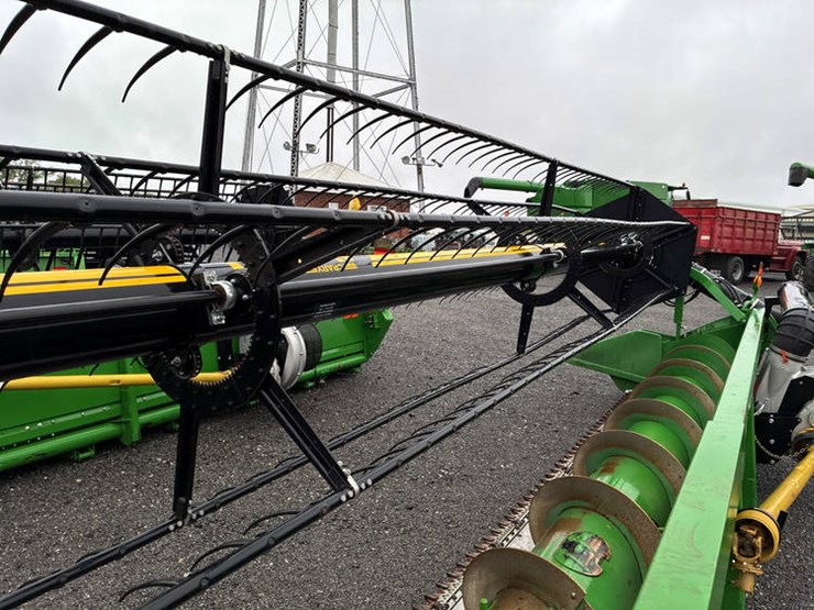 2013-john-deere-635f-image-14