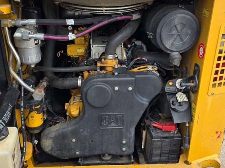 2020-caterpillar-299d3-xe-image-41
