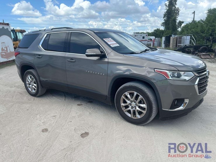2018-chevrolet-traverse-image-2