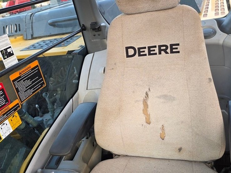 2013-deere-160g-lc-image-75