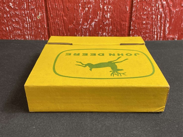 john-deere-3010-image-5