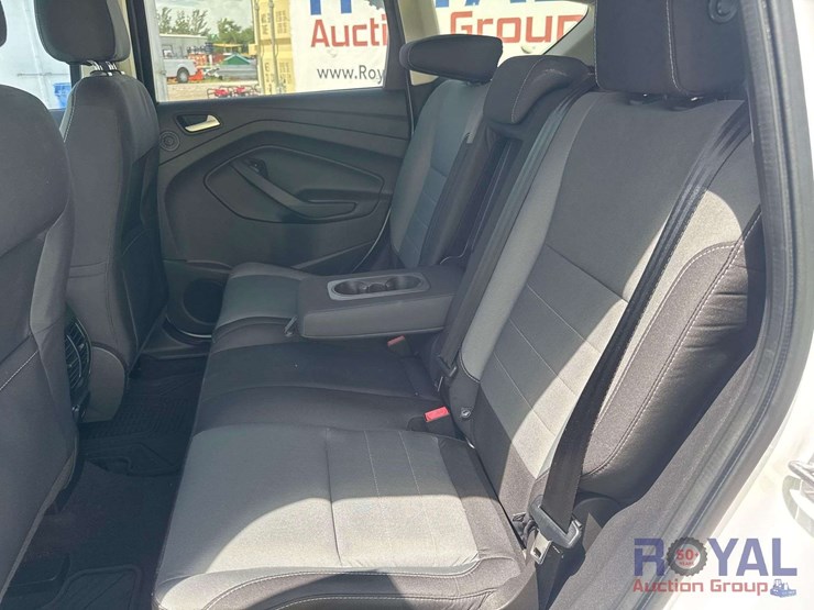 2016-ford-escape-se-image-20