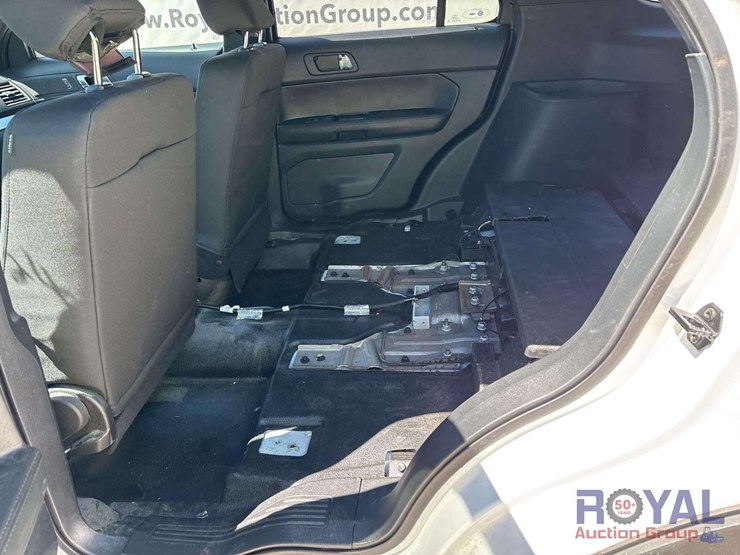 2019-ford-explorer-image-23