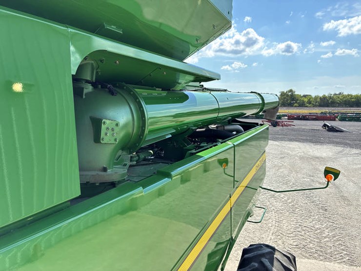 2013-john-deere-s670-image-100