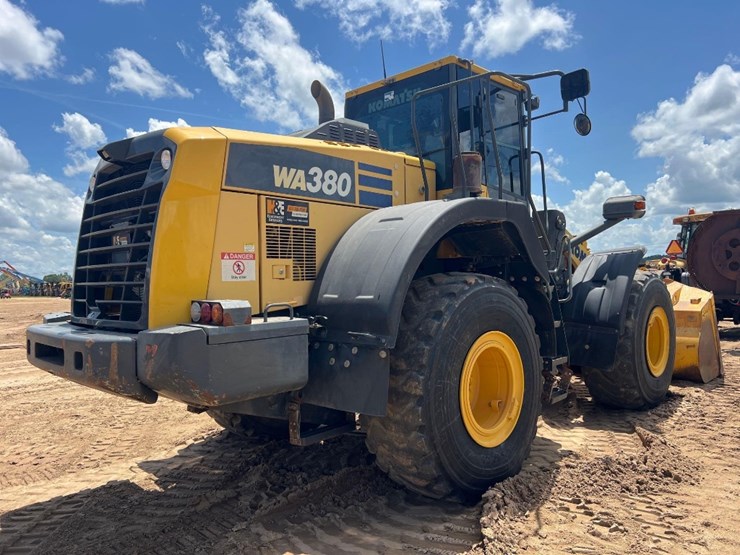 komatsu-wa380-8-image-4
