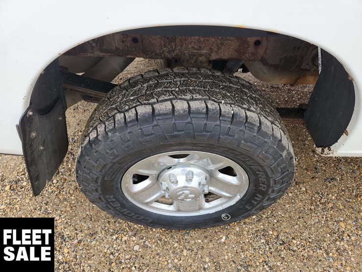 2015-ram-3500-slt-image-21
