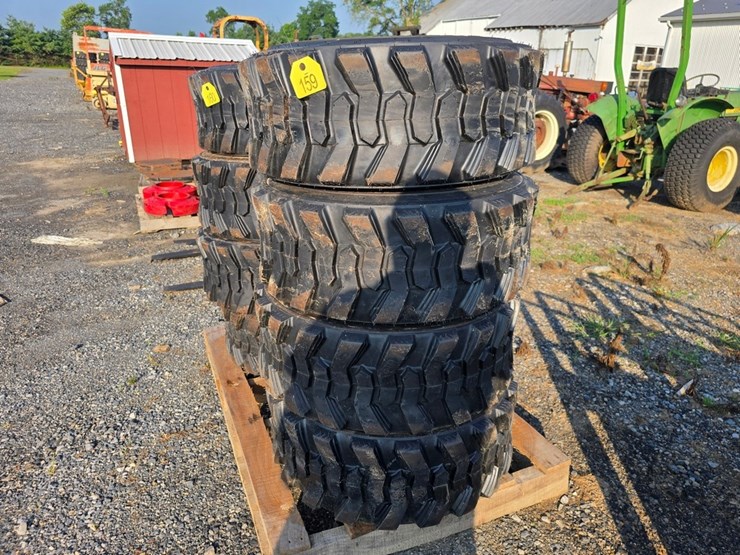 new-4-12-16.5-forerunner-skidloader-tires-image-2