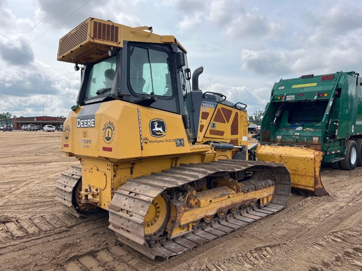 2020-deere-700k-lgp-image-4