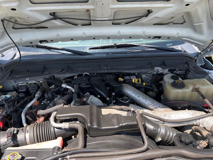 2014-ford-f550-image-15