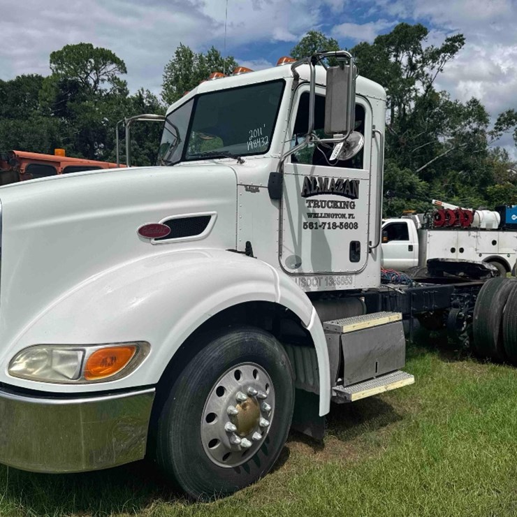 2011 PETERBILT 384