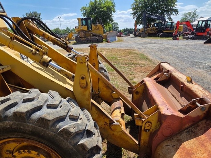 1977-caterpillar-910-image-9