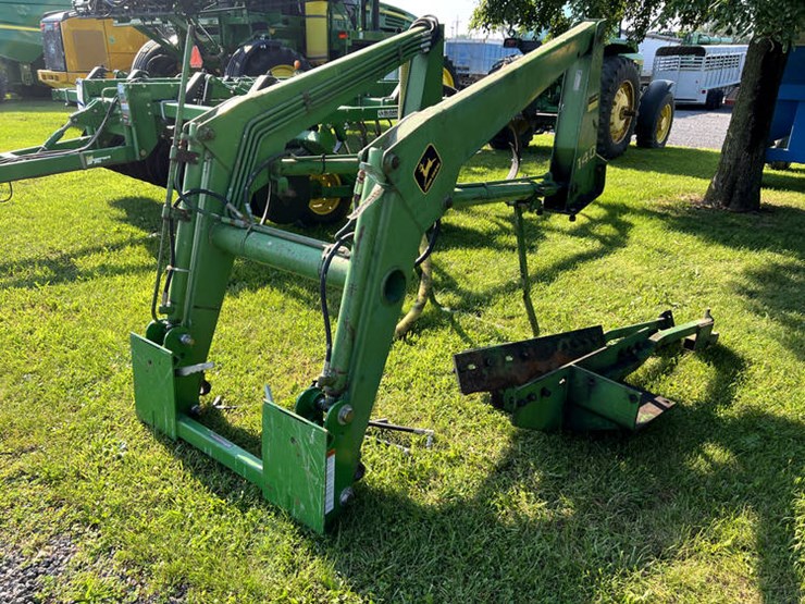 john-deere-148-image-3